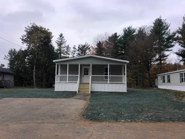 18 Madison Drive, Hampstead, NH 03841