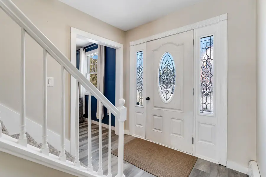 909 Dorset Street, South Burlington, VT 05403 - Image #2