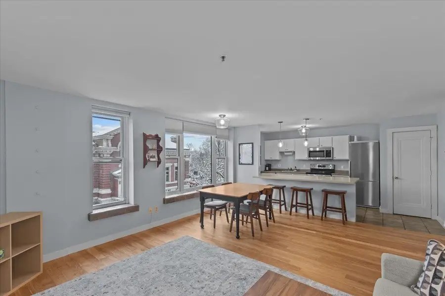 230 College Street #8, Burlington, VT 05401 - Image #2