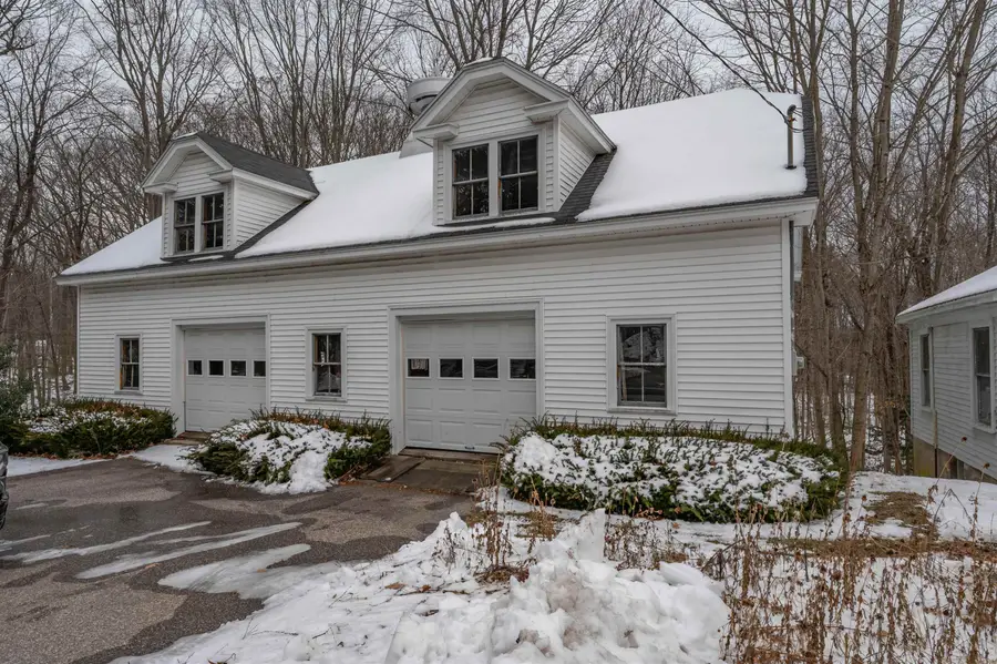 226 Amesbury Road, Kensington, NH 03833 - Image #3