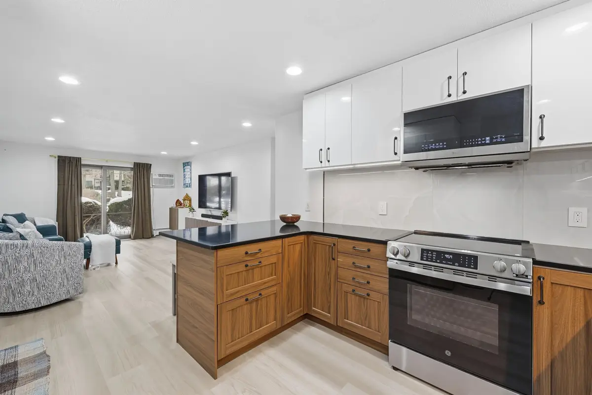 4 Strawberry Bank Road #1, Nashua, NH 03062 - Image #1