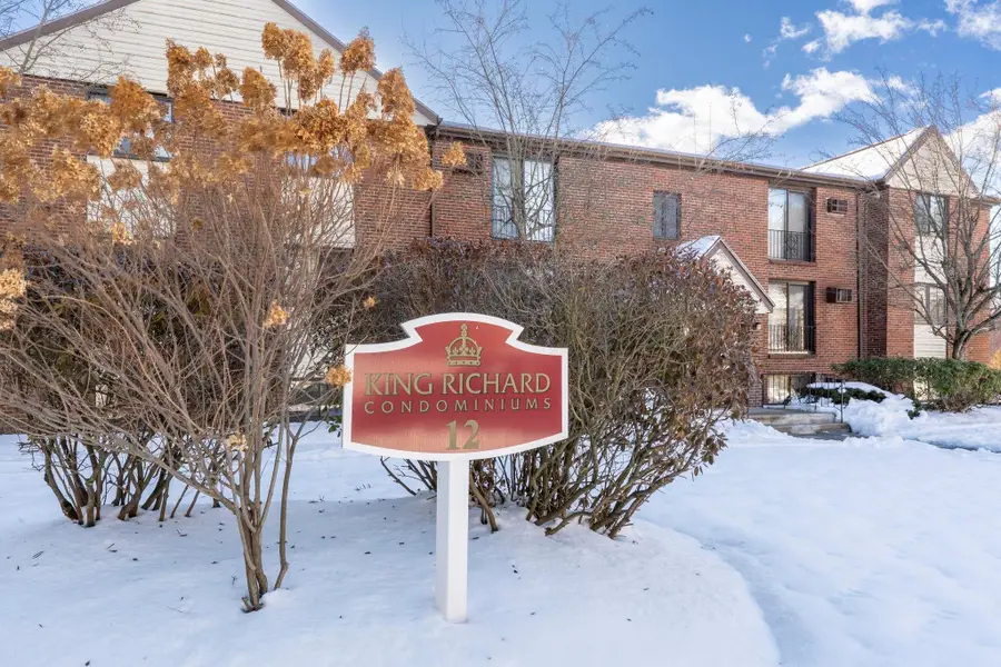 12 English Village Road #201, Manchester, NH 03102 - Image #2