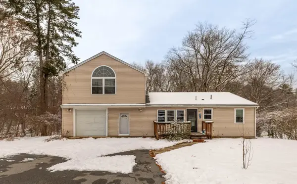 17 Grove Avenue, Salem, NH 03079