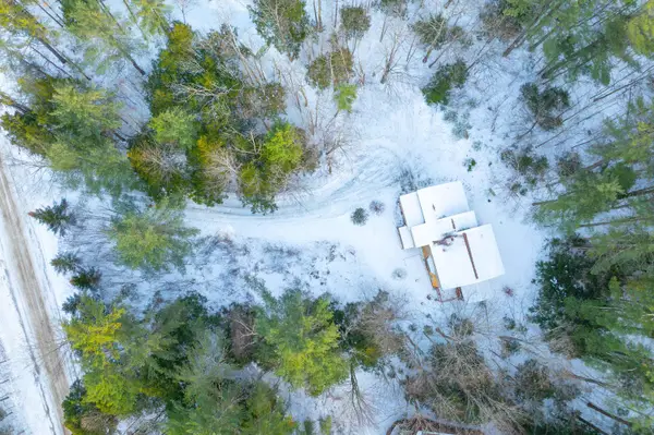 79 Clarina Nichols Lane, Hartford, VT 05059