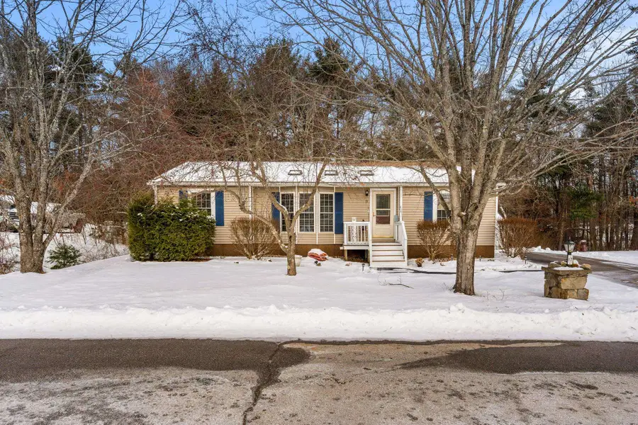 17 Lilac Court, Raymond, NH 03077 - Image #2