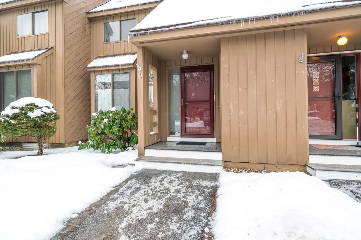 19 Templeton Court, Merrimack, NH 03054 - Image #1