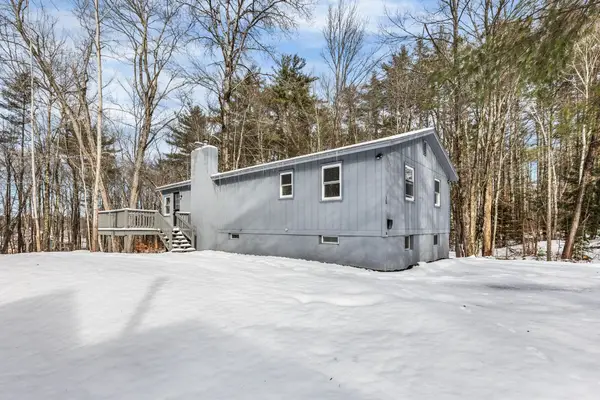 15 Davis Drive, Barnstead, NH 03225