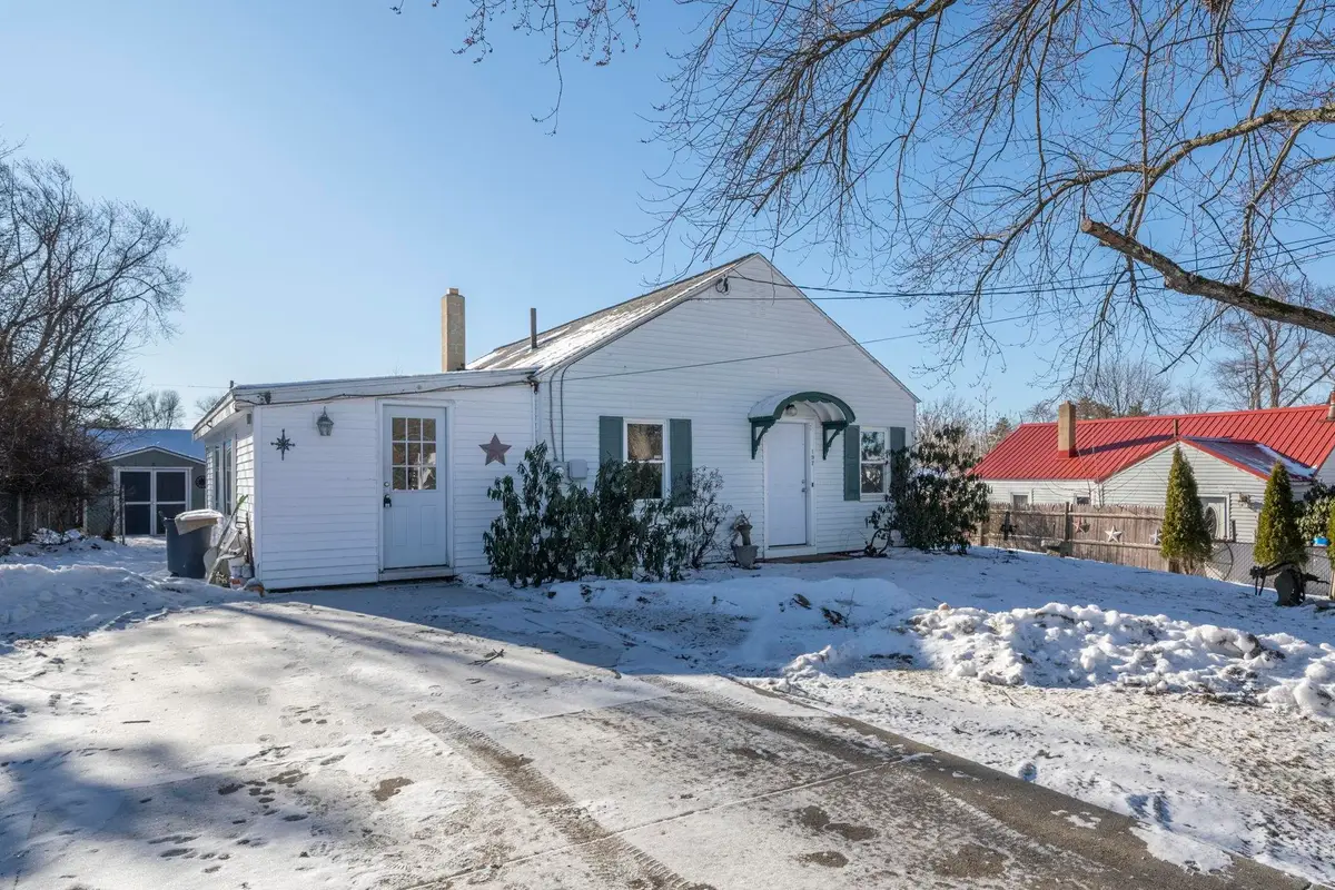 197 Melrose Street, Manchester, NH 03109 - Image #1