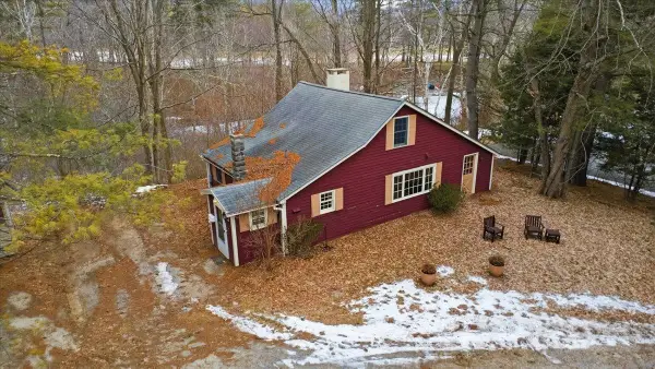 2837 Main Street, Manchester, VT 05255