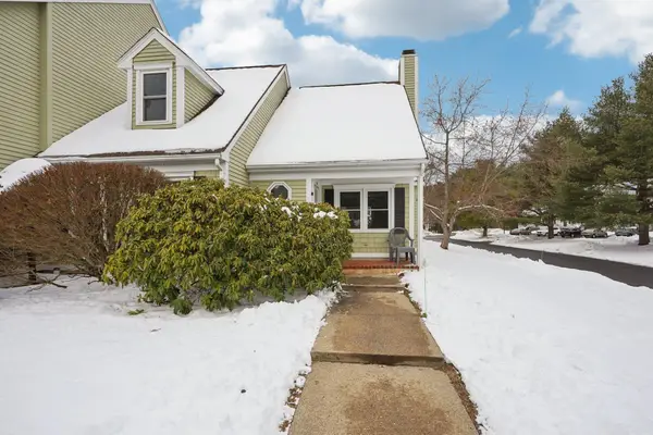 16 Cadogan Way, Nashua, NH 03062