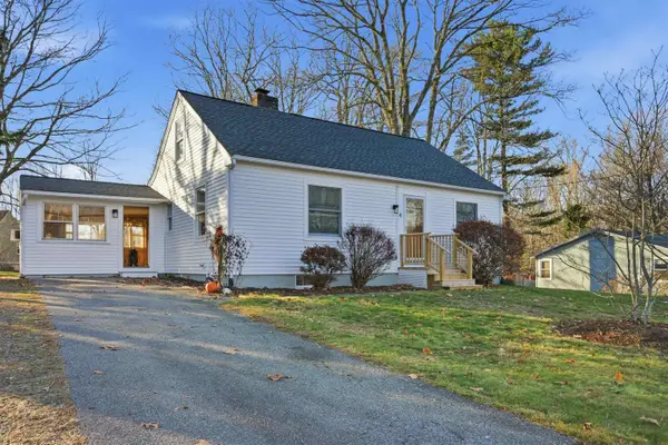 4 Hale Spring Road, Plaistow, NH 03865