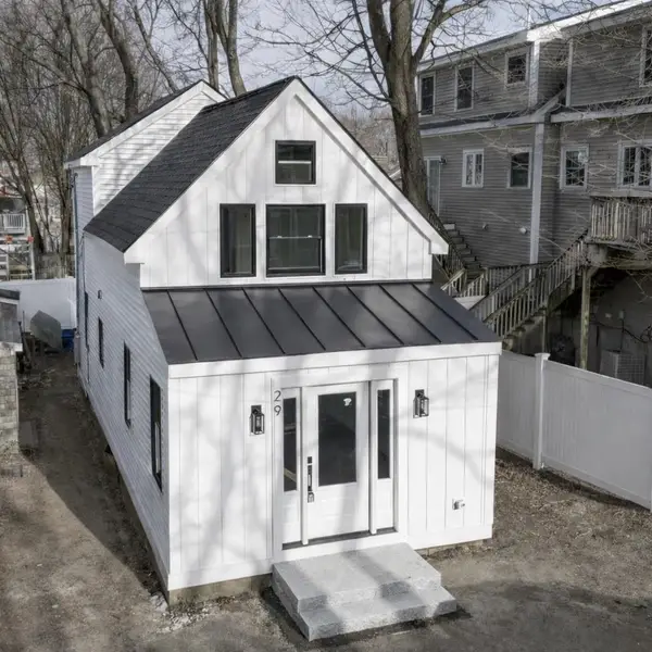 29 Thorwald Avenue, Hampton, NH 03842