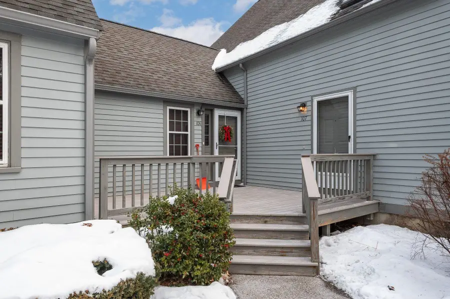 107 Glengarry Drive, Stratham, NH 03885 - Image #3