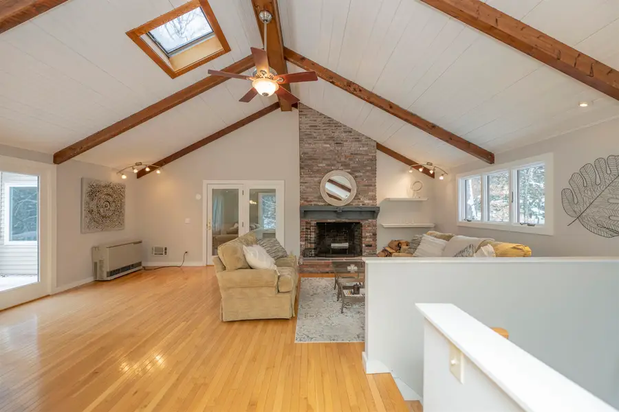 235 Fox Lane, Hartford, VT 05059 - Image #2