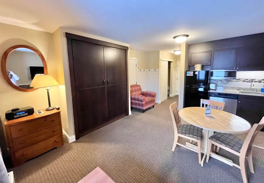 250/252 Q4, 89 Grand Summit Way, Dover, VT 05356 - Image #2