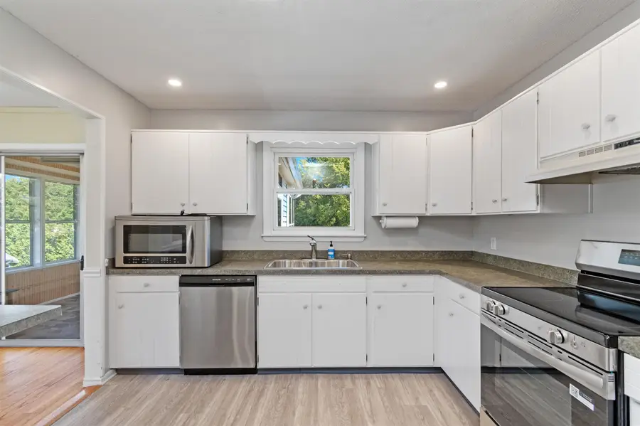 37 Mountain View Boulevard, South Burlington, VT 05403 - Image #3