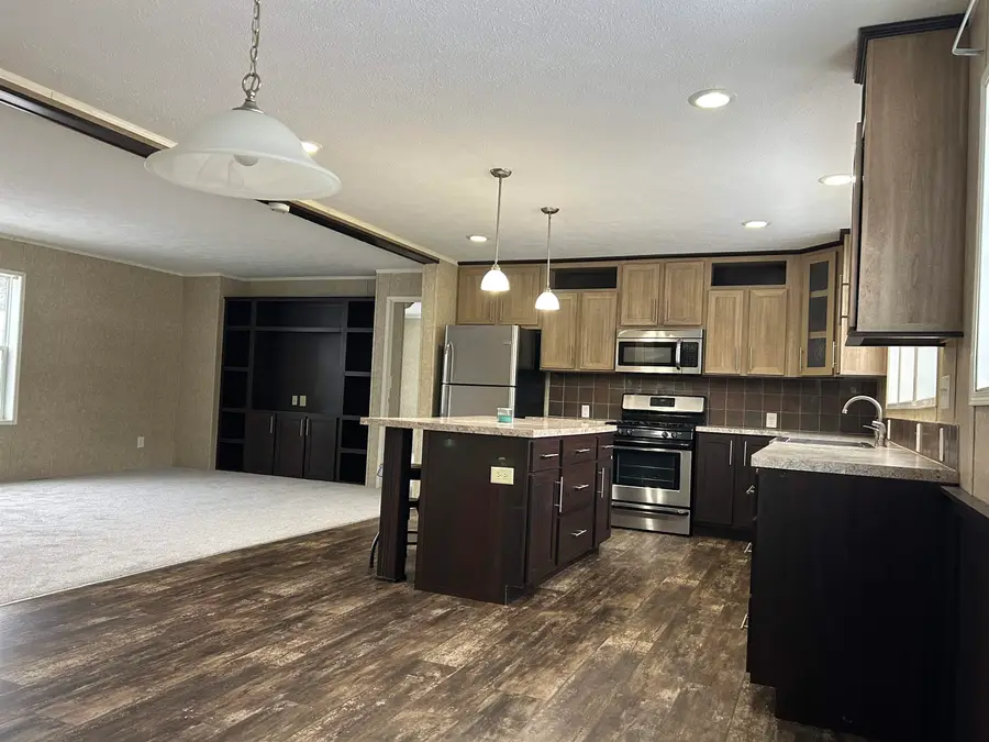 21 Sparrow Street, Keene, NH 03431 - Image #2