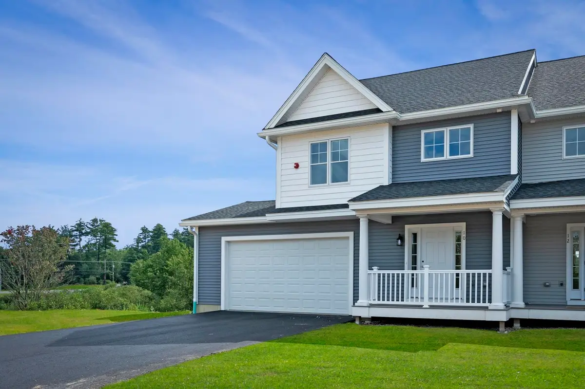 7 Autumn Lane, Raymond, NH 03077 - Image #1