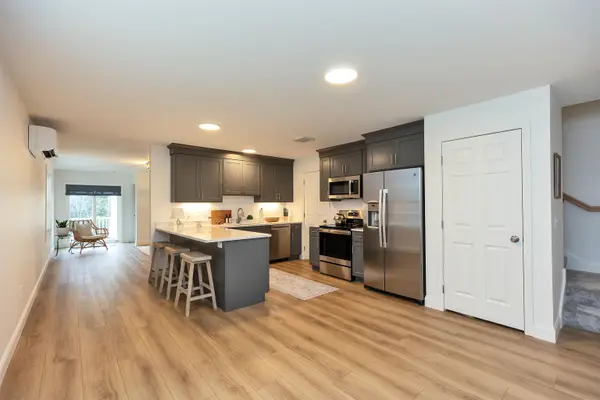 27 Trails Edge Common, Peterborough, NH 03458