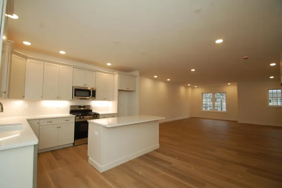 4C Dearborn Circle, Goffstown, NH 03045 - Image #3