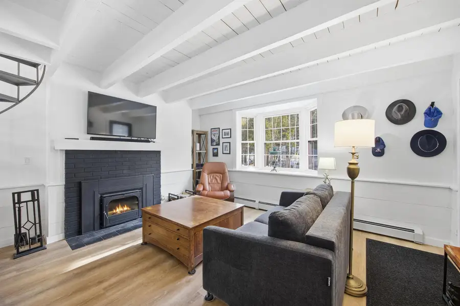 574 Willard Road, Hartford, VT 05001 - Image #3