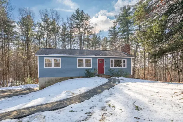 23 Westwood Lane, Henniker, NH 03242
