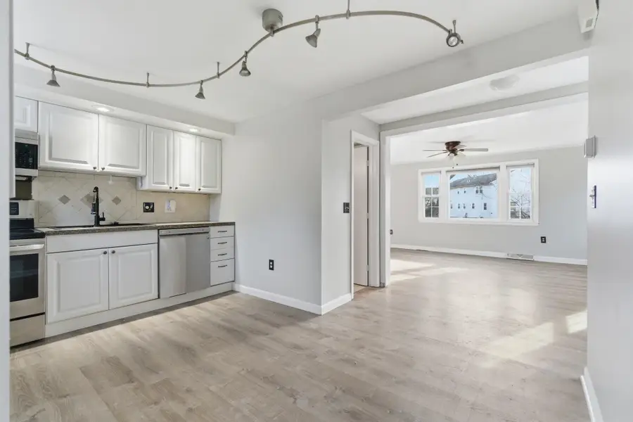 25 Kern Drive, Nashua, NH 03060 - Image #3