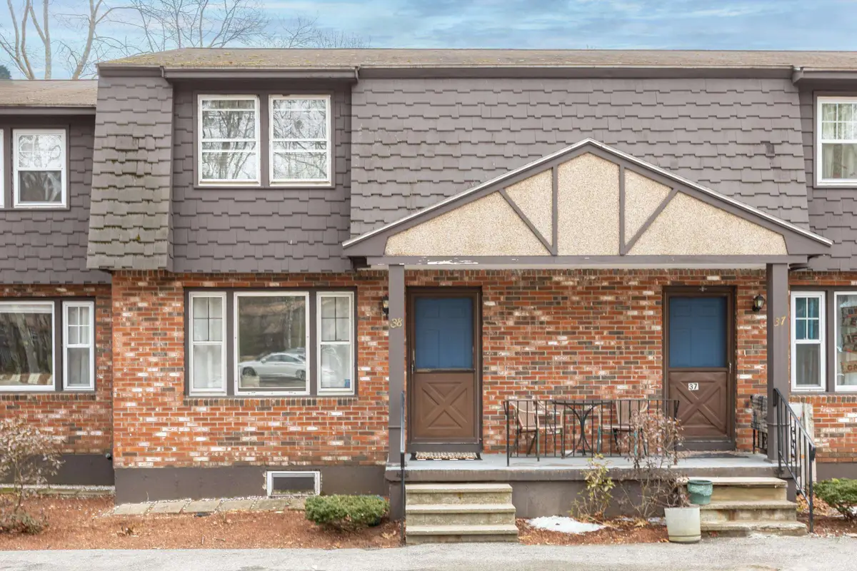 38 Midridge Circle, Londonderry, NH 03053 - Image #1