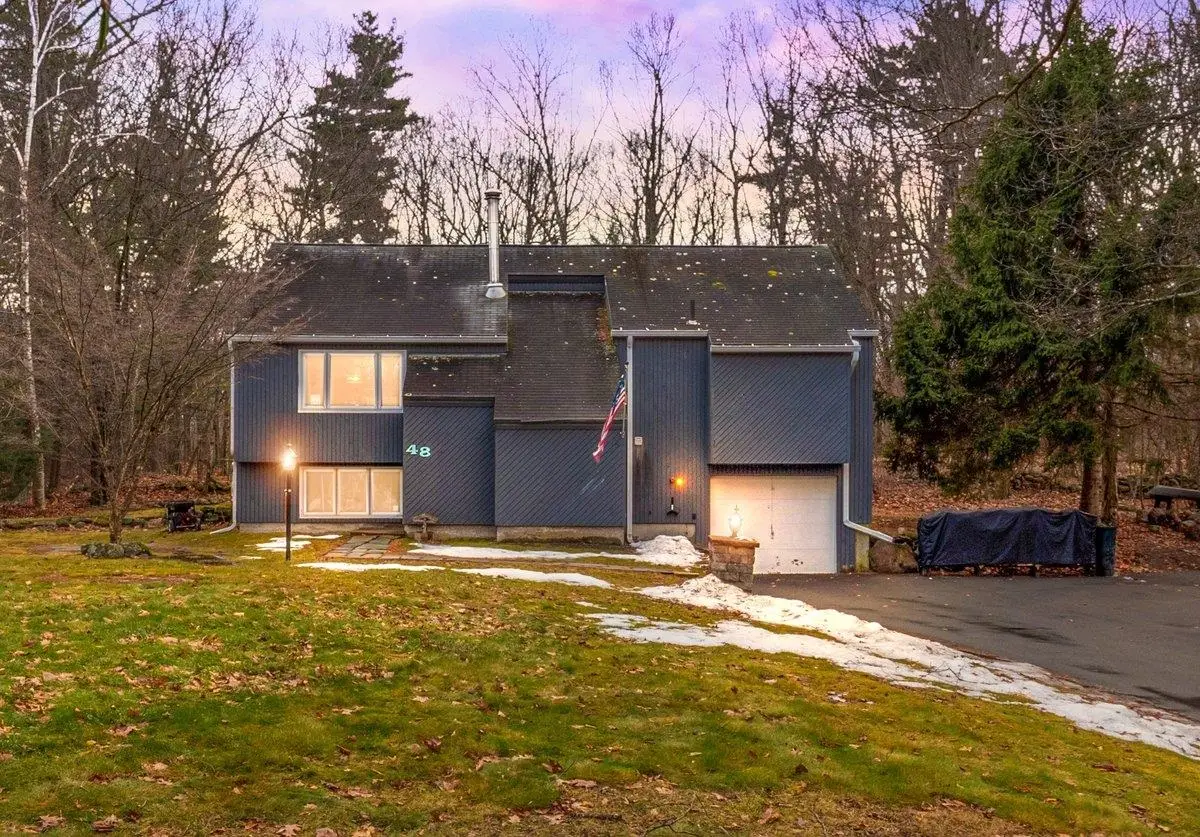 48 Redfield Circle, Derry, NH 03038 - Image #1