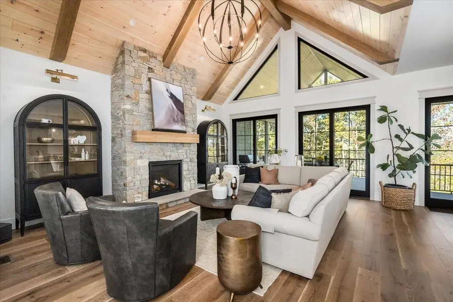 63 Commanders Helm, Laconia, NH 03246 - Image #2