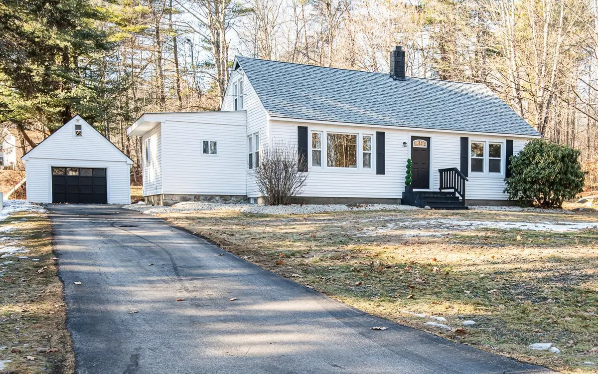 121 Hampstead Road, Sandown, NH 03873 - Image #1