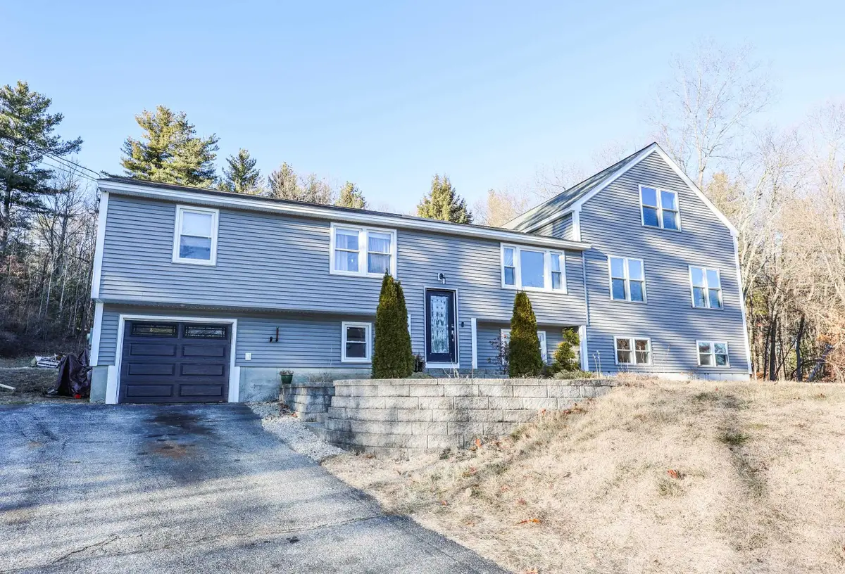 4 Ash Street, Londonderry, NH 03053 - Image #1