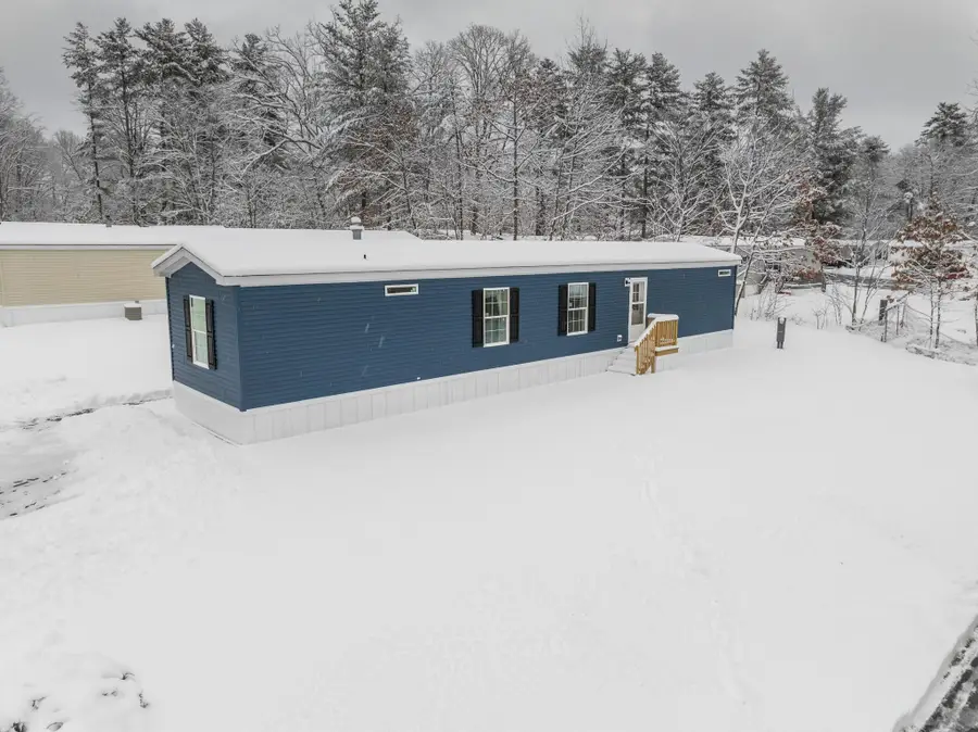 108 Colonial Village, Somersworth, NH 03878 - Image #2