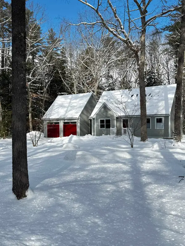 22 Brae Burn Road, Moultonborough, NH 03254