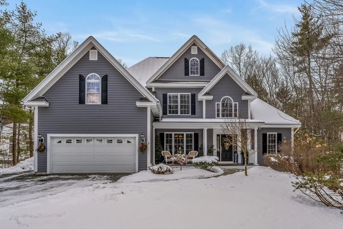 5 Briar Court, Hooksett, NH 03106 - Image #1