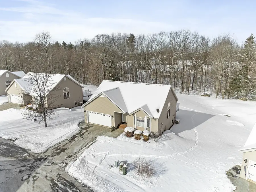 15 Country Lane, East Kingston, NH 03827 - Image #3