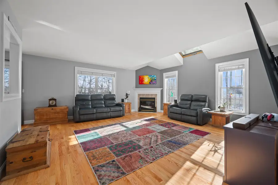 25 Lilac Lane, Newmarket, NH 03857 - Image #3