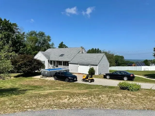 14 Deer Lane, Epsom, NH 03234 - Image #1
