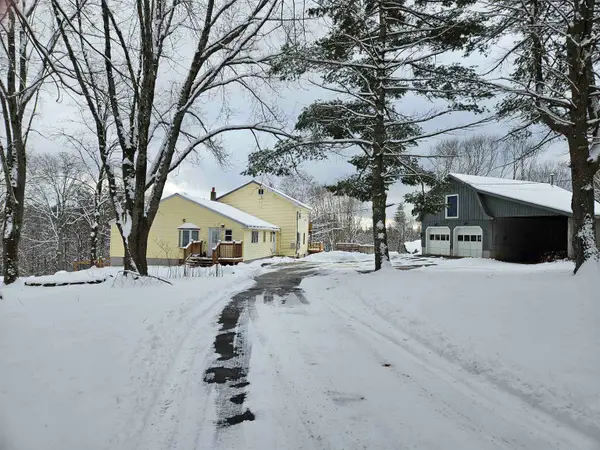 825 Second Crown Point Road, Strafford, NH 03884