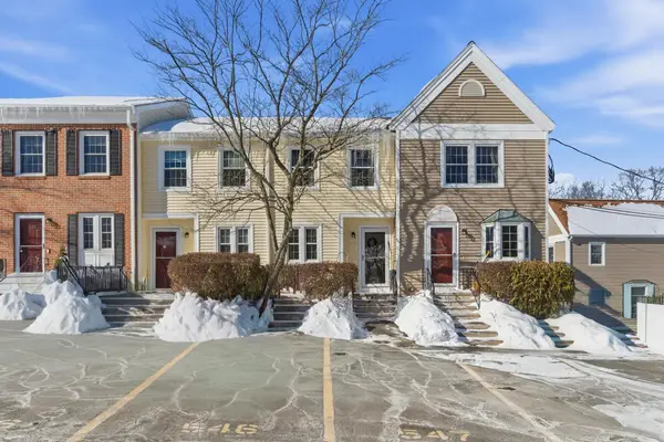 547 Fox Hollow Way, Manchester, NH 03104