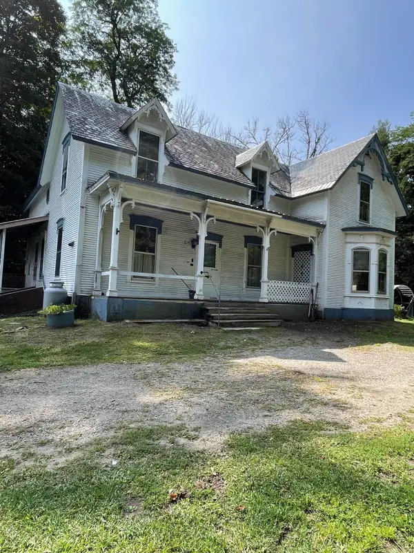 207 River Road, Cambridge, VT 05444