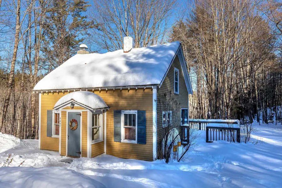 9047 VT Route 30, Jamaica, VT 05343 - #2