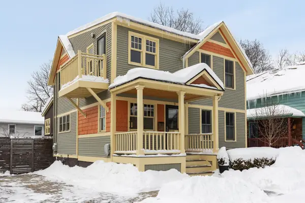 9 Spruce Court, Burlington, VT 05401