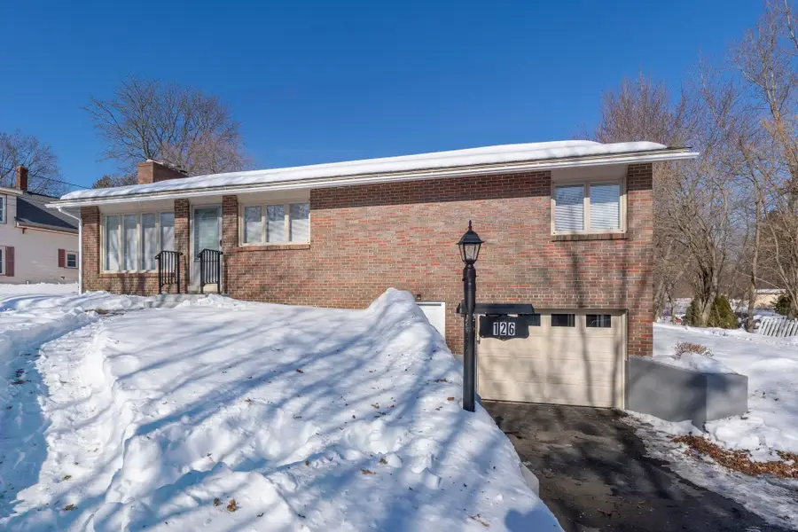 126 Cohas Avenue, Manchester, NH 03109 - Image #2