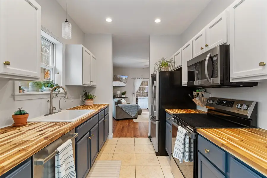 21 Irene Avenue, Essex, VT 05452 - #3