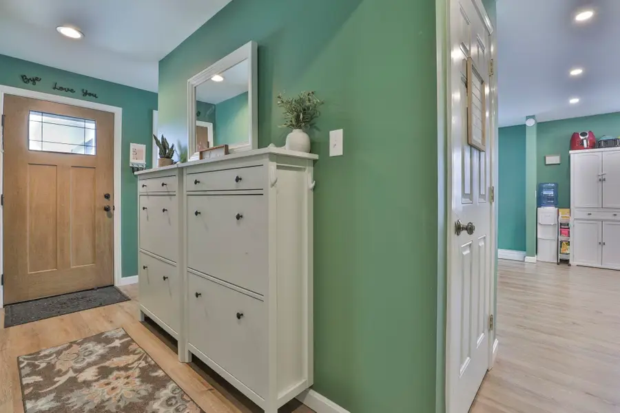 668 West Hollis Street, Nashua, NH 03062 - #2