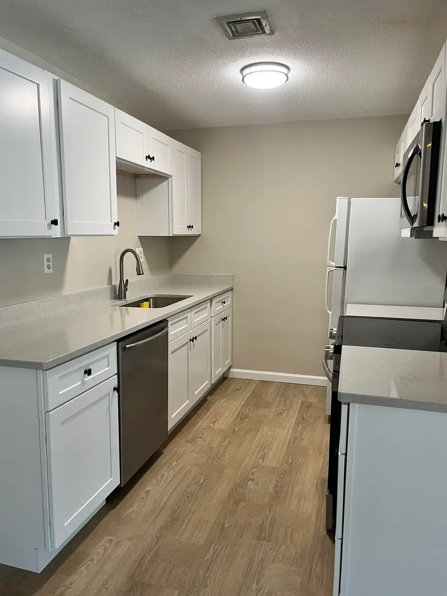 11 Blackstone Drive #1136, Nashua, NH 03063 - #3