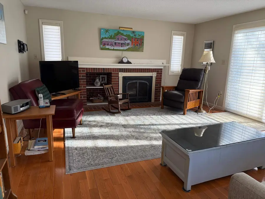 555 Straw Hill Road, Manchester, NH 03104 - Image #2