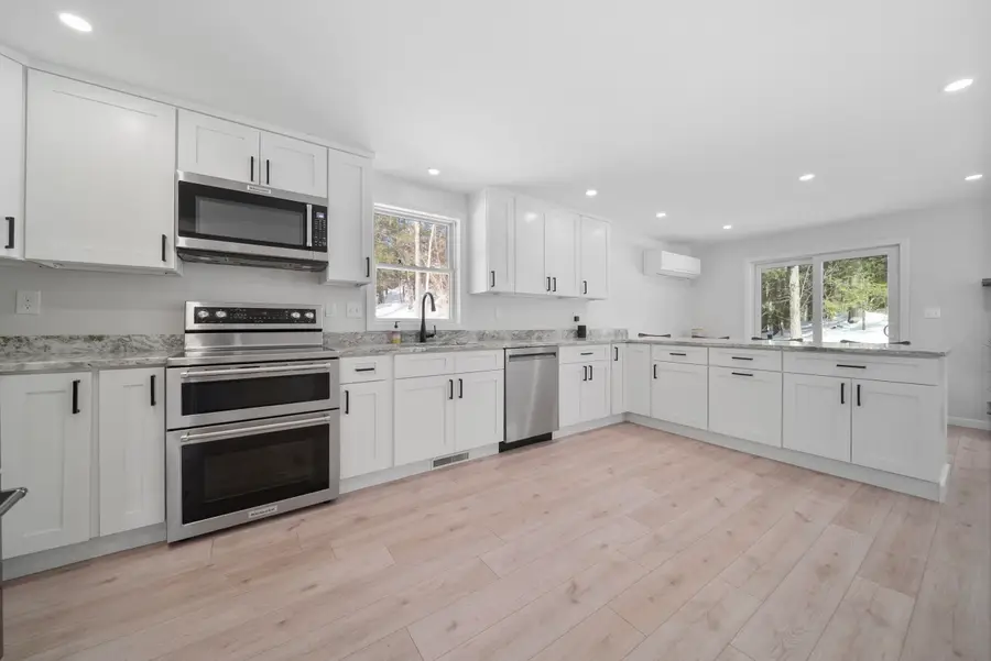 21 Acorn Avenue, Auburn, NH 03032 - #3