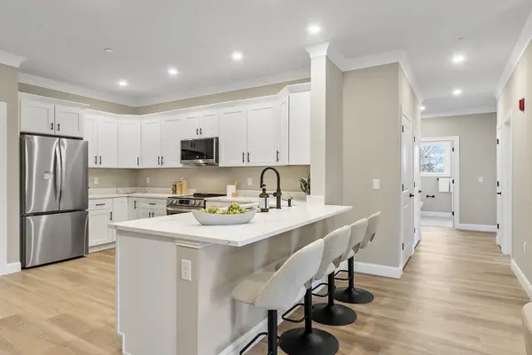 10100 S Willow Street #313, Manchester, NH 03103